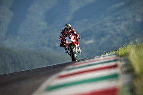 官网入口-梅西巅峰对决？姚明与80号激战篮网！这场爆冷胜负难料！